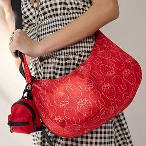 NWT Baggu Miffy Strawberry Medium Crescent